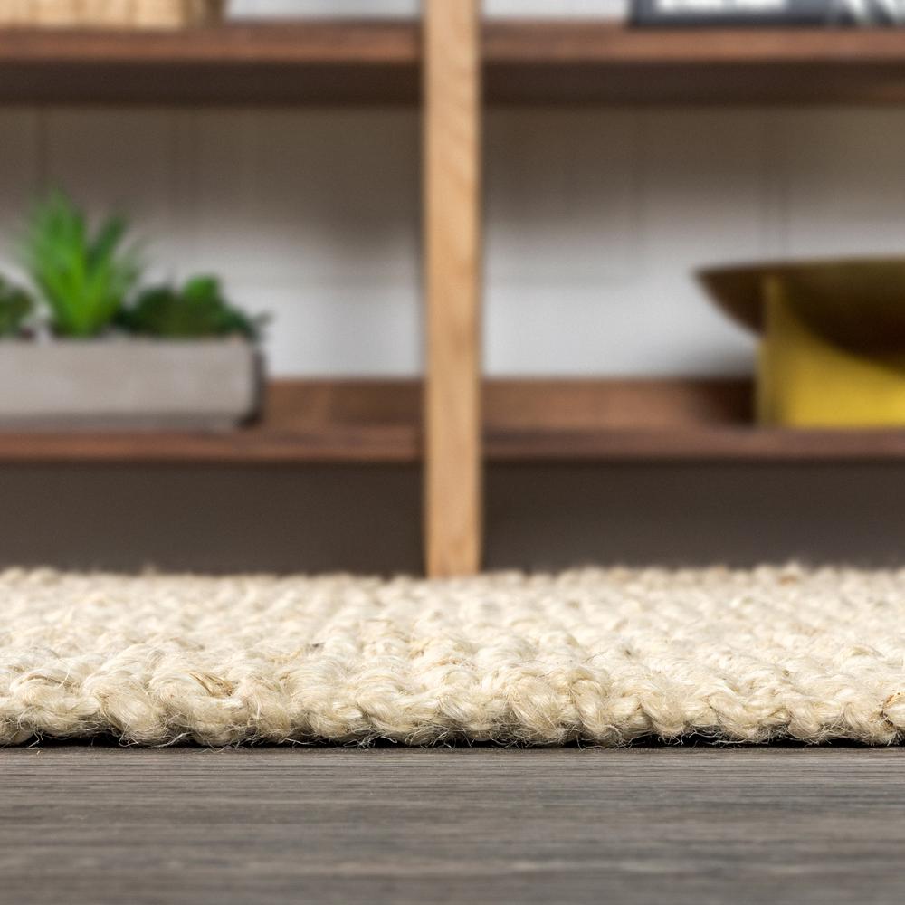 Pata Hand Woven Chunky Jute Area Rug. Picture 8
