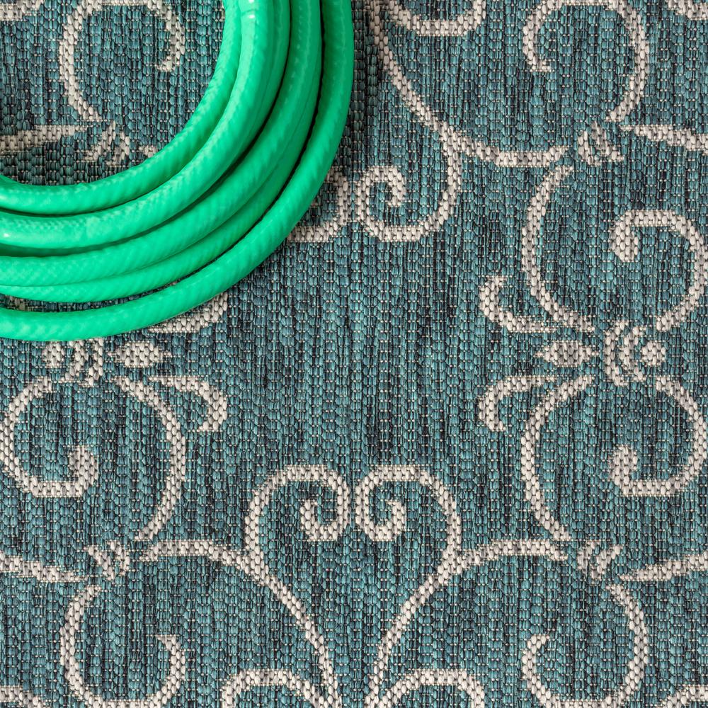 Charleston Vintage Filigree Textured Weave Indoor/Outdoor Runner Rug. Picture 5