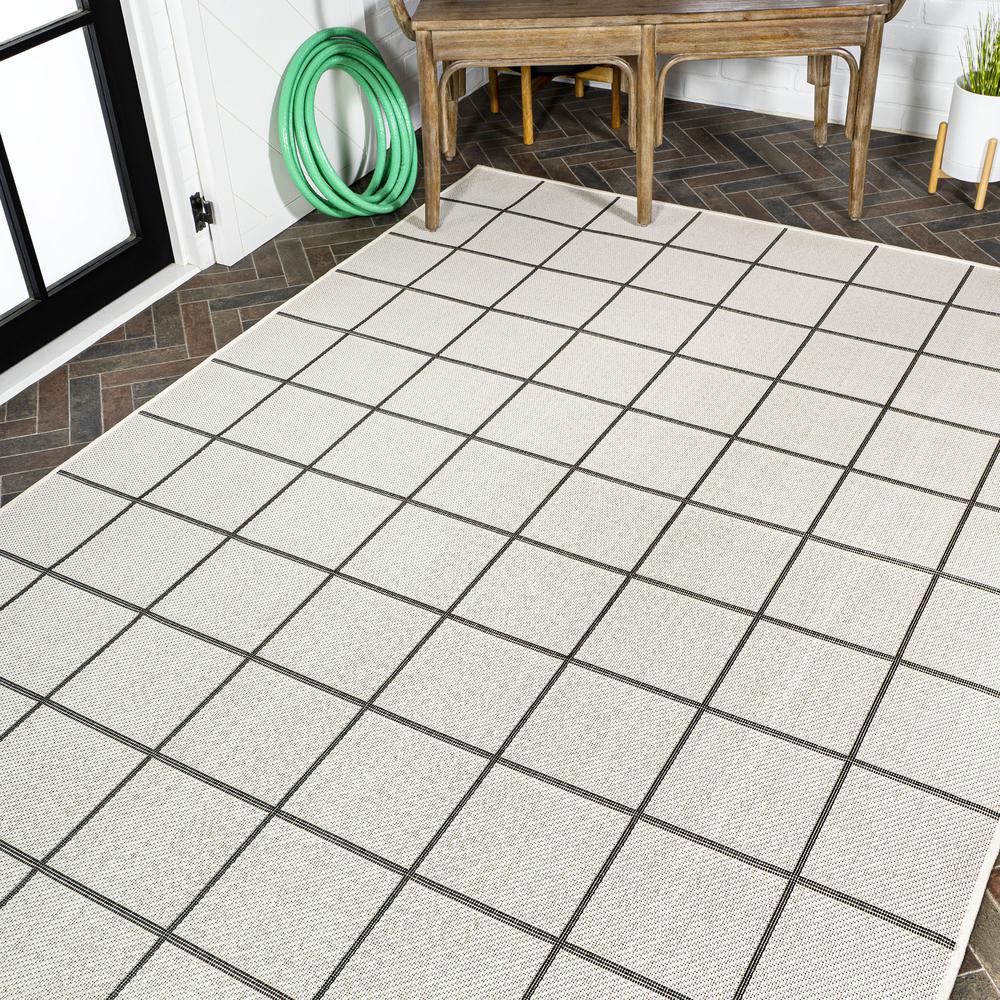 Grid Modern Squares Indoor/Outdoor Area Rug. Picture 9