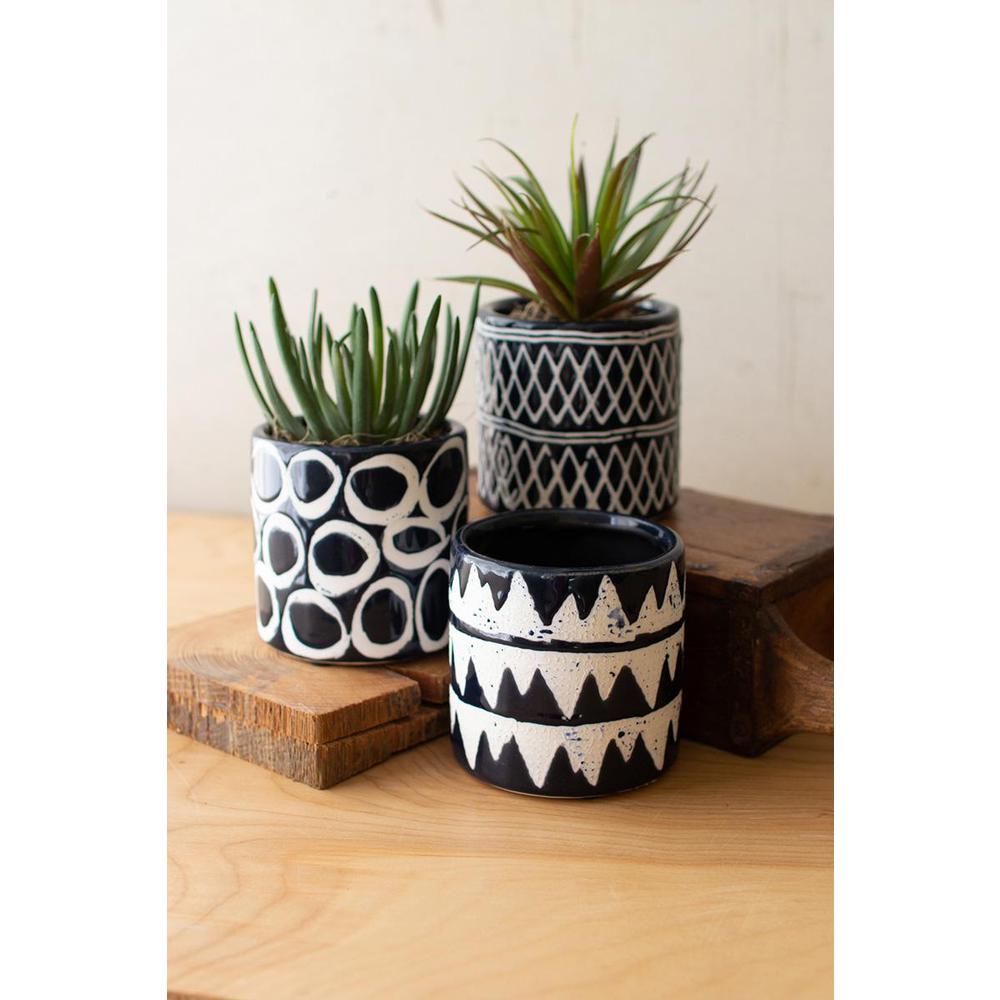 Set Of Three Navy Ceramic Pattern Planters. Picture 2