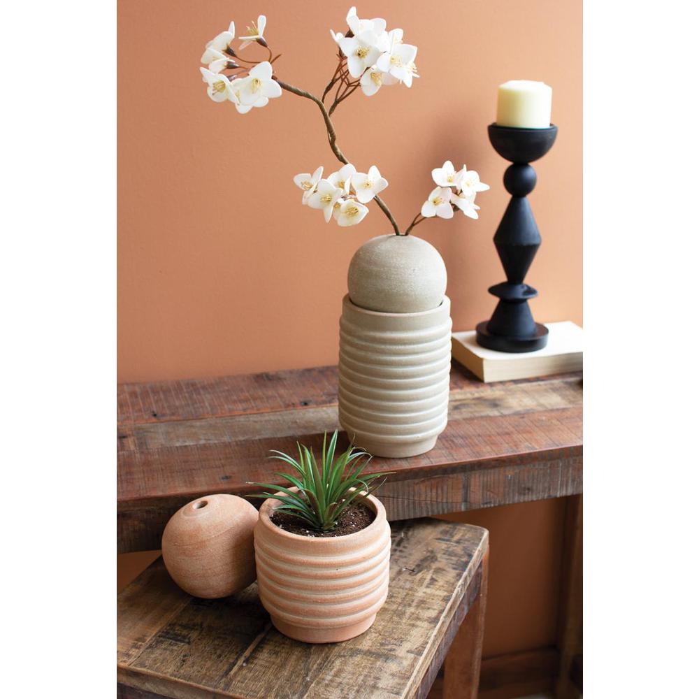 Set Of Two Ribbed Clay Vases With Bud Vase Spheres. Picture 2