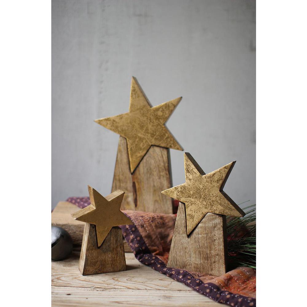 Set Of Three Wooden Star On Base. Picture 2