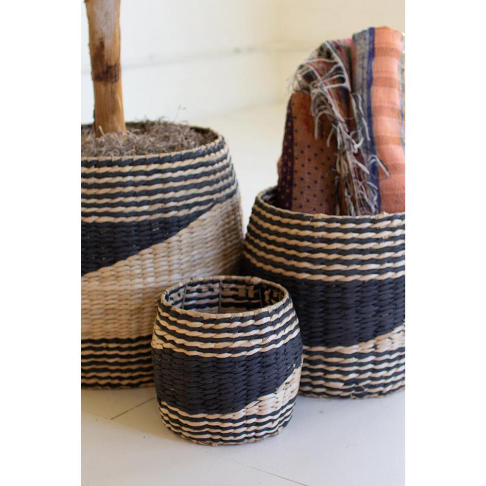 Set Of Three Round Black And Natural Seagrass Baskets. Picture 4