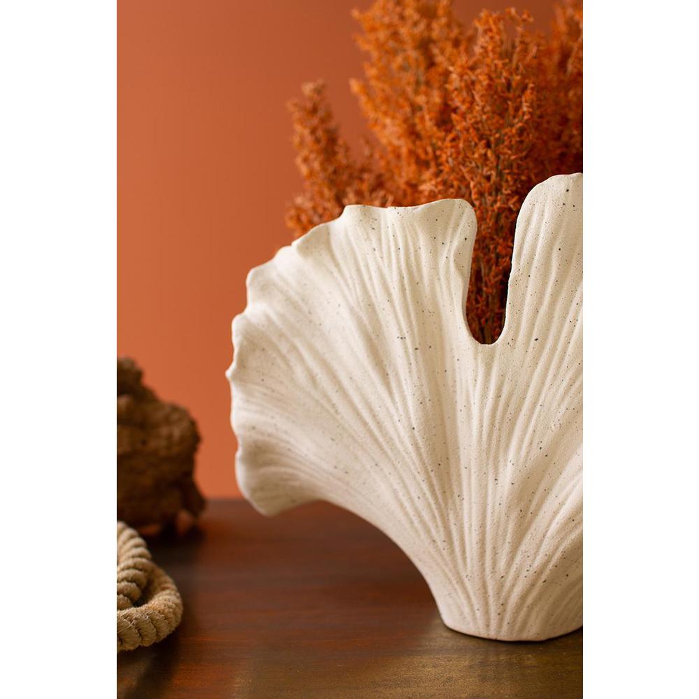 Ceramic Coral Vase. Picture 3