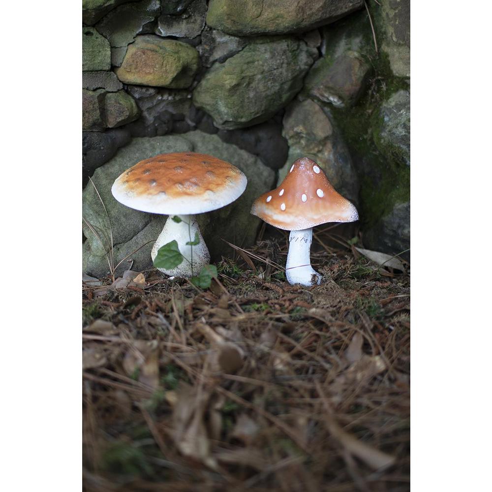 Set Of Two Painted Metal Mushroom Yard Art. Picture 4