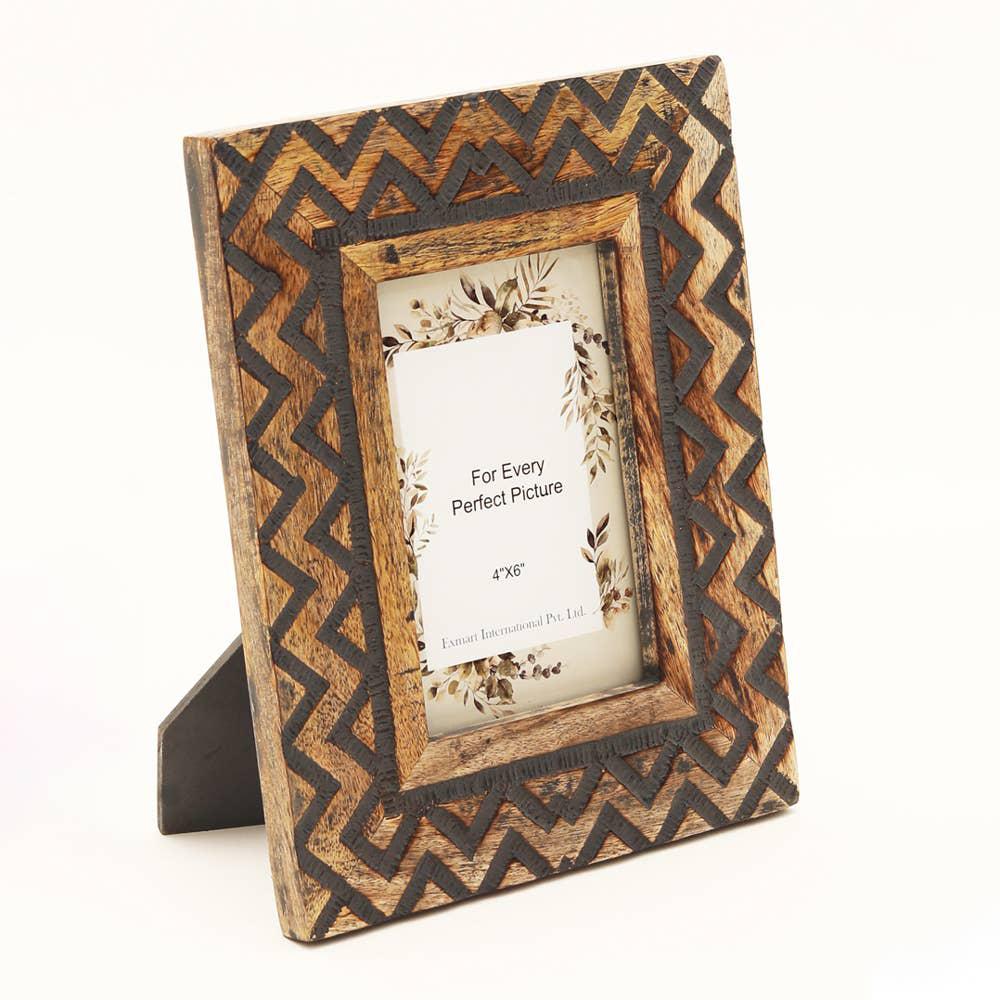Carving Photo Frame 4'' X 6'' - Mango Wood. Picture 6