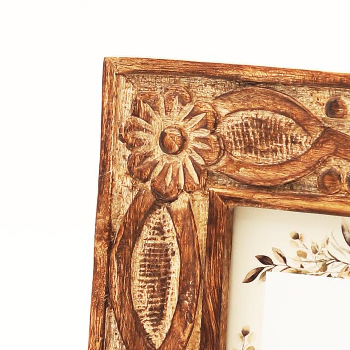 Carving Photo Frame 4'' X 6'' - Natural Wood. Picture 3