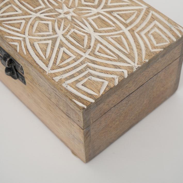 Wooden Box - Distress White. Picture 5