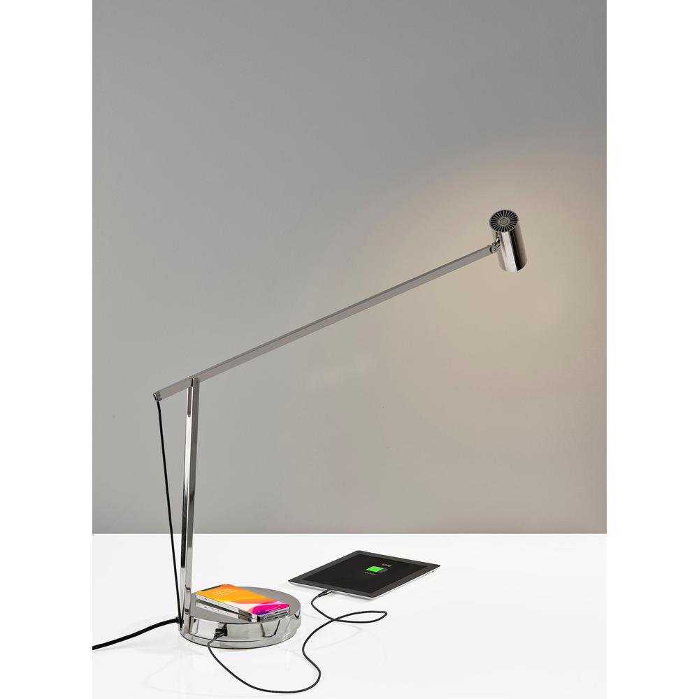 Turrell Task Lamp w. Wireless Charging. Picture 3
