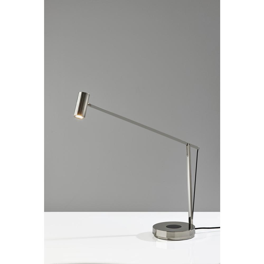 Turrell Task Lamp w. Wireless Charging. Picture 1