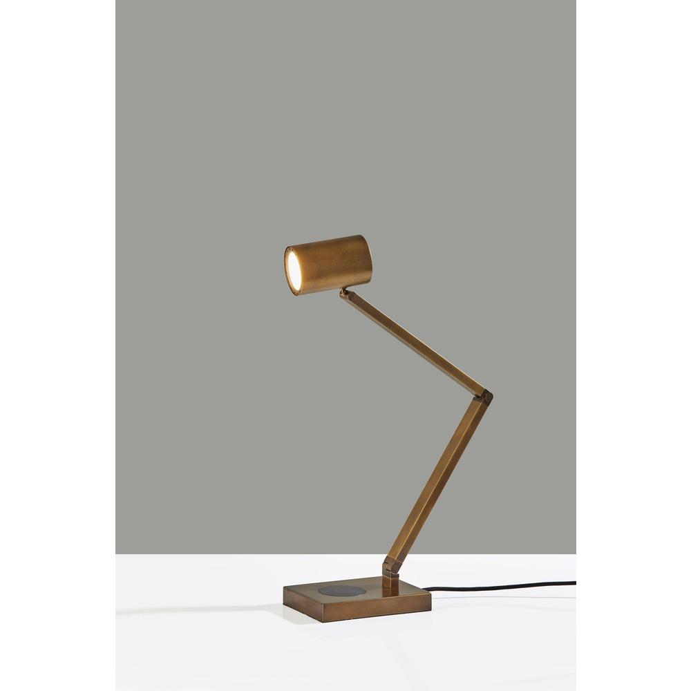 Newman Task Lamp w. Wireless Charging. Picture 1