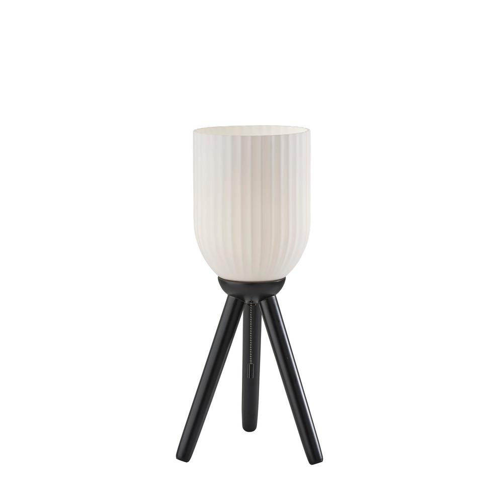 Kinsley Table Lamp. Picture 1