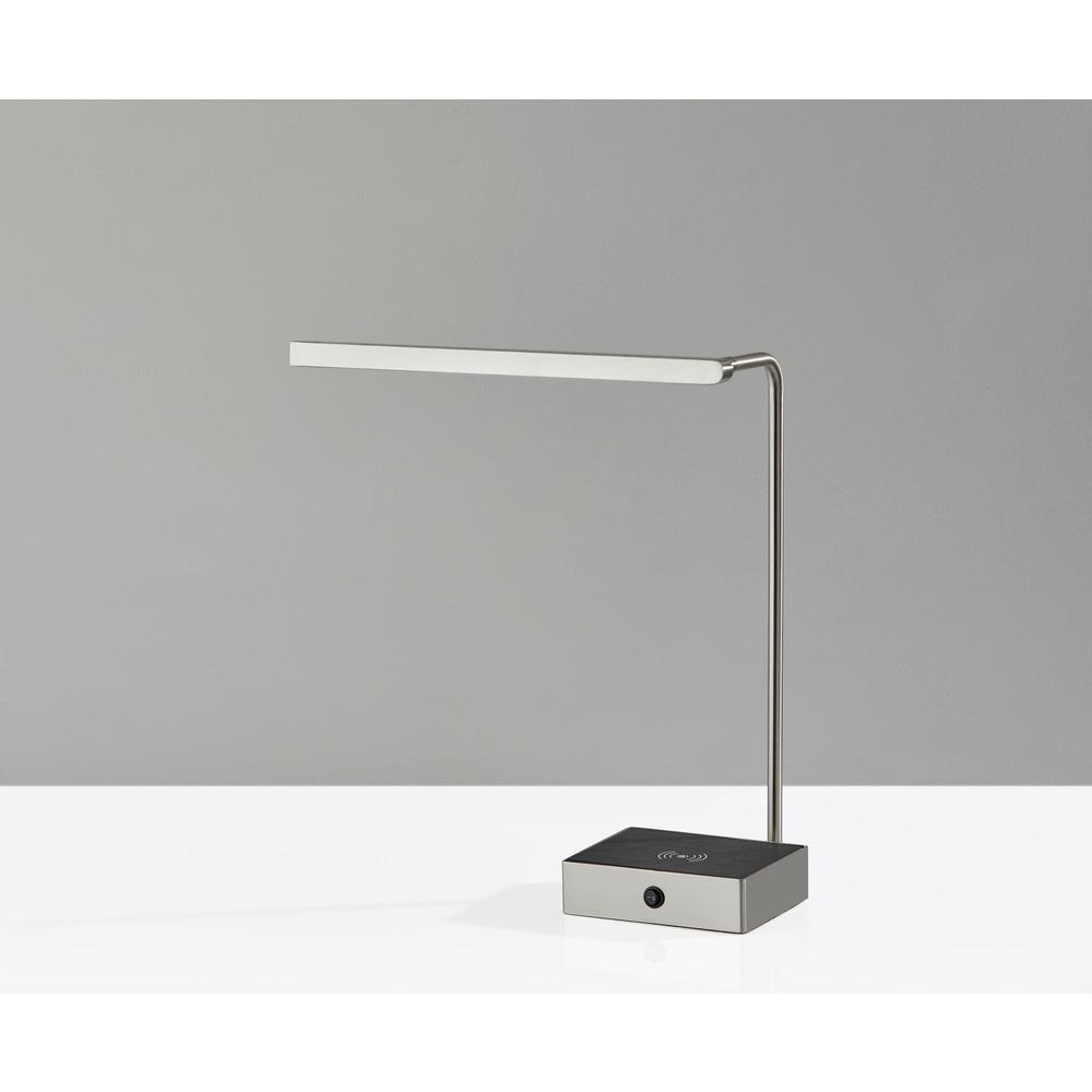 Sawyer LED AdessoCharge Wireless Charging Desk Lamp. Picture 2