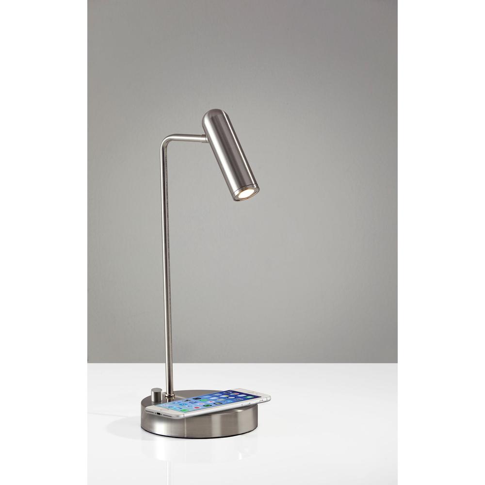 Kaye AdessoCharge LED Desk Lamp. Picture 3