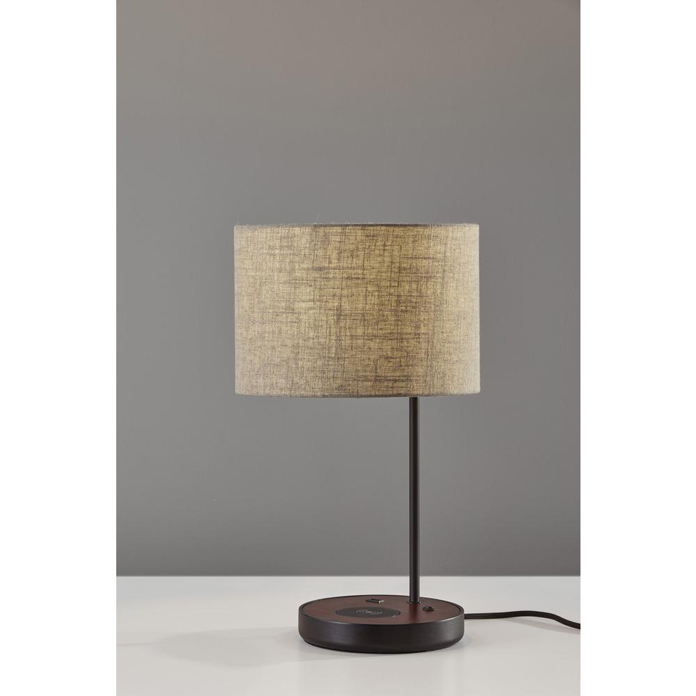 Oliver Wireless Charging Table Lamp. Picture 10