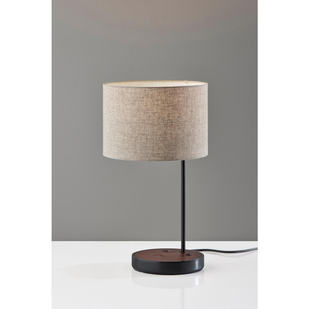 Oliver Wireless Charging Table Lamp. Picture 1