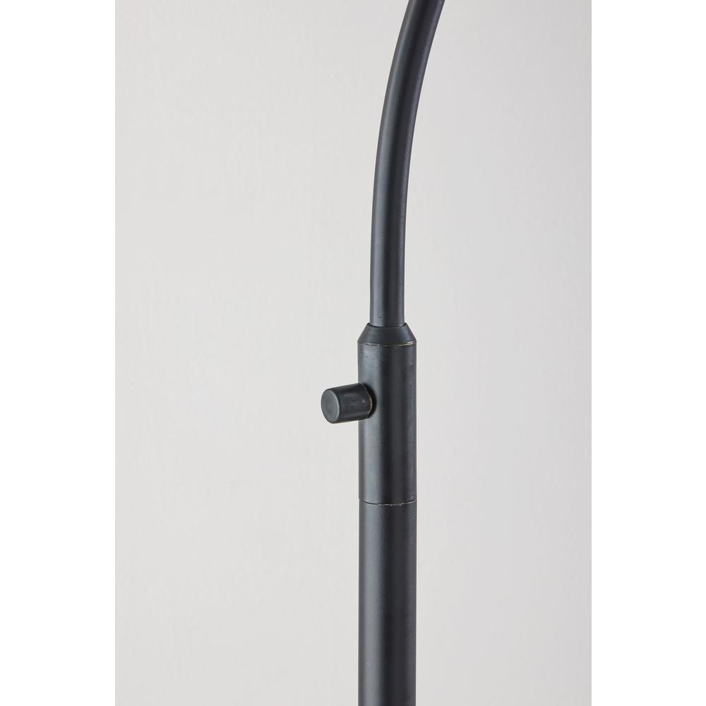 Wallace Floor Lamp. Picture 9