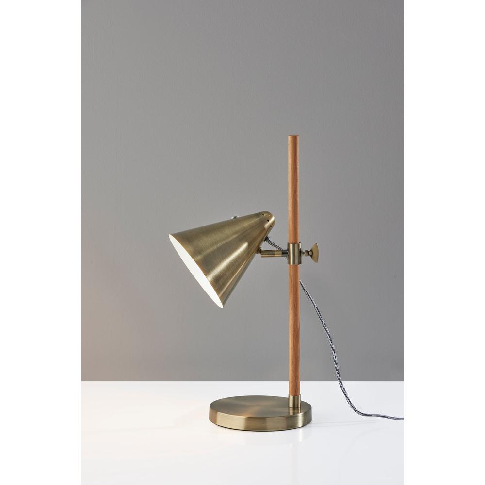 Bryn Desk Lamp. Picture 4
