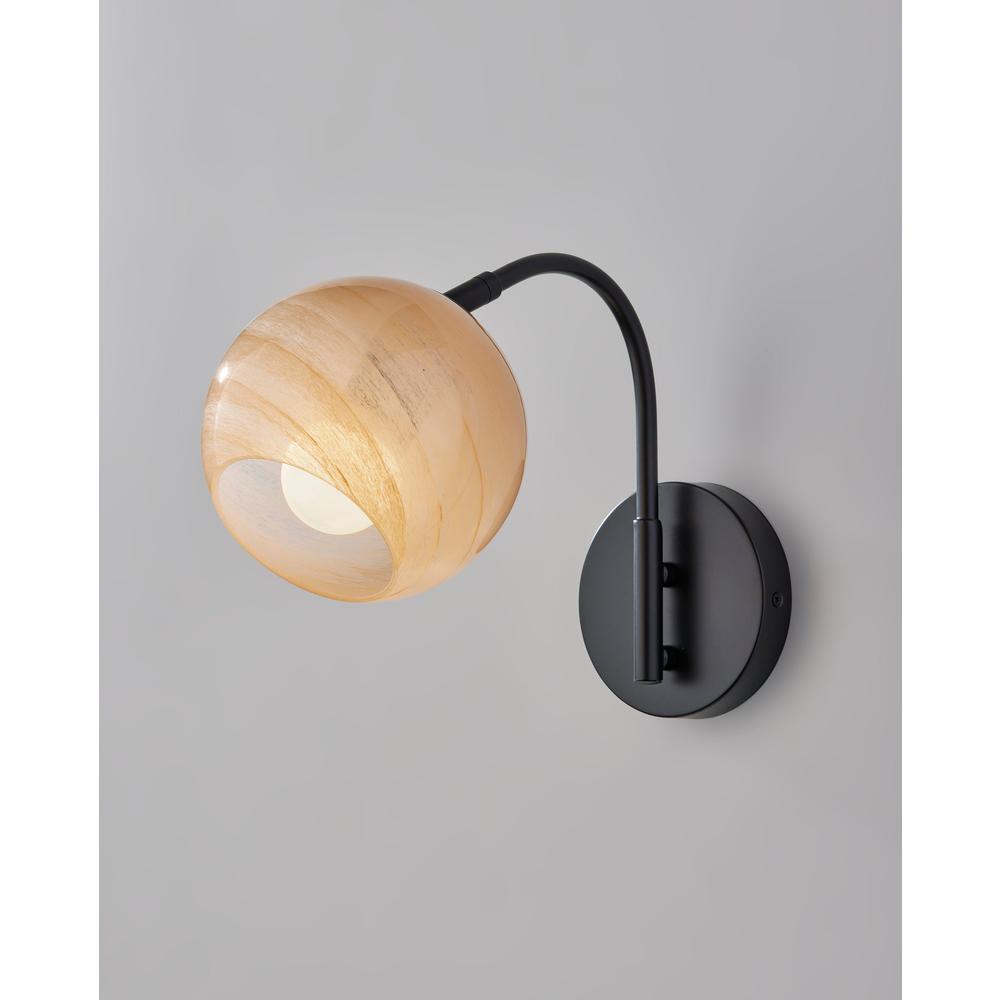 Nolan Wall Lamp. Picture 3