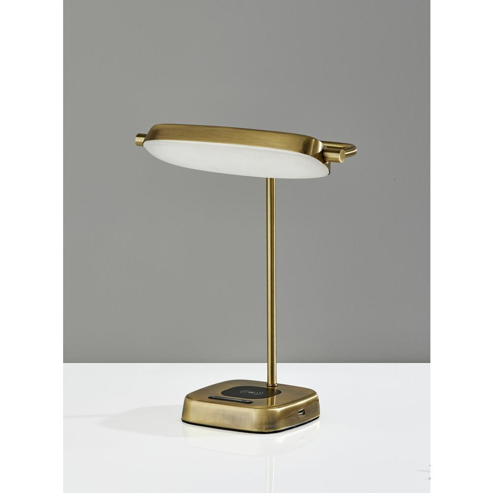 Radley LED AdessoCharge Desk Lamp w. Smart Switch. Picture 3