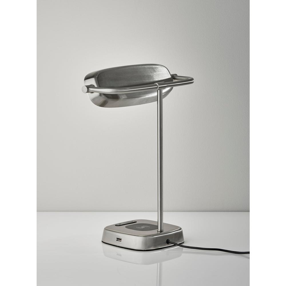 Radley LED AdessoCharge Desk Lamp w. Smart Switch. Picture 2