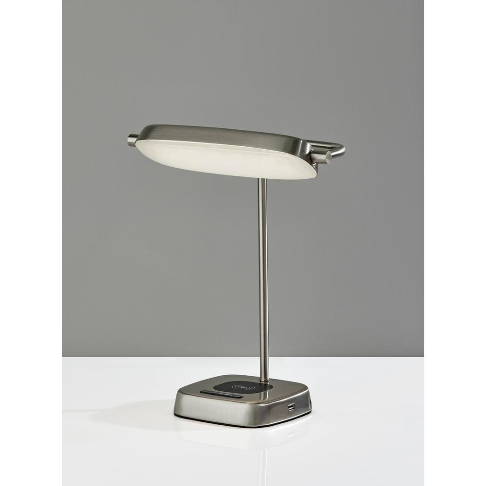 Radley LED AdessoCharge Desk Lamp w. Smart Switch. Picture 4