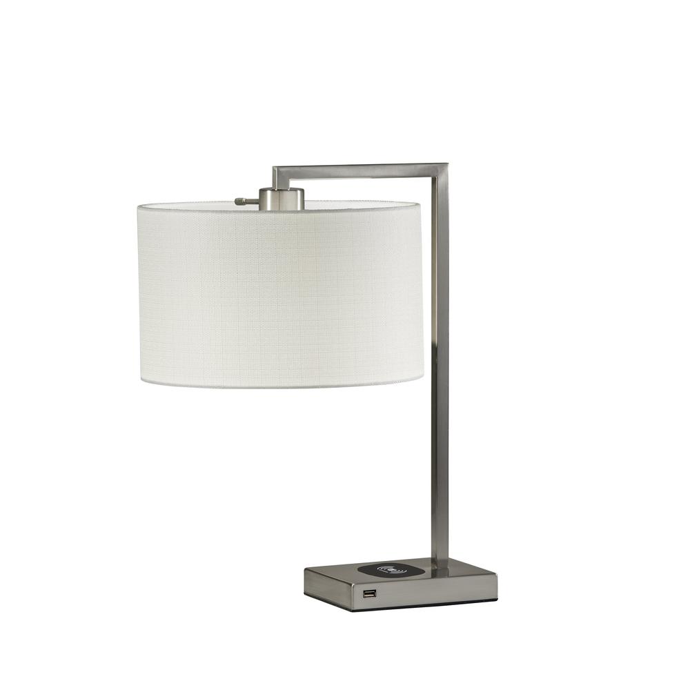 Austin AdessoCharge Table
Lamp. Picture 2
