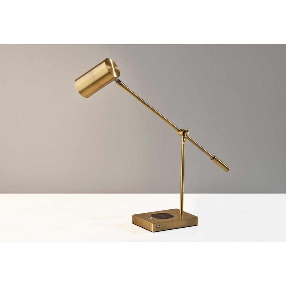 Collette AdessoCharge LED Desk Lamp. Picture 4