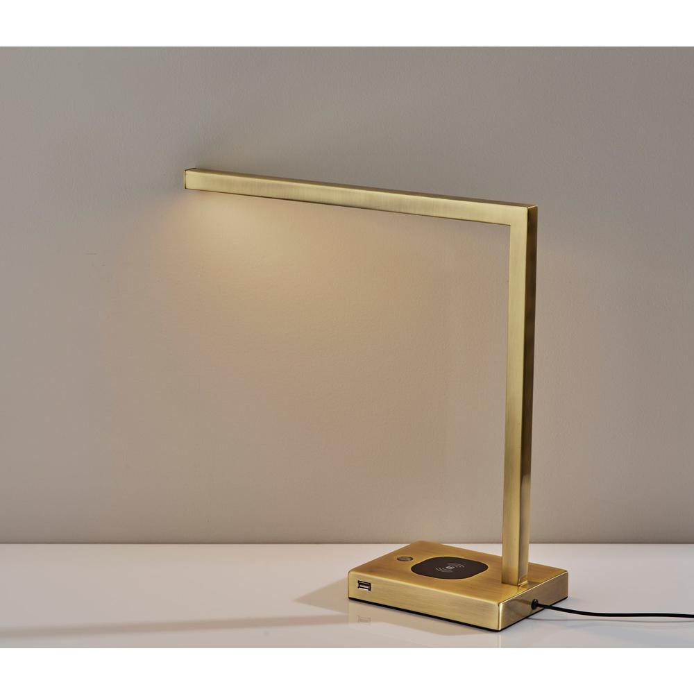 Aidan AdessoCharge LED Wireless Charging Desk Lamp. Picture 8