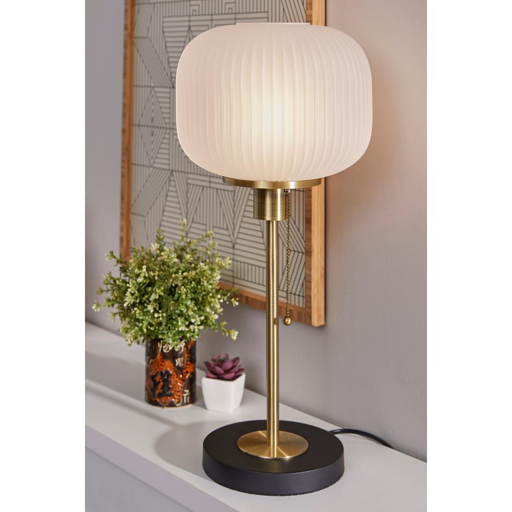 Hazel Table Lamp. Picture 3