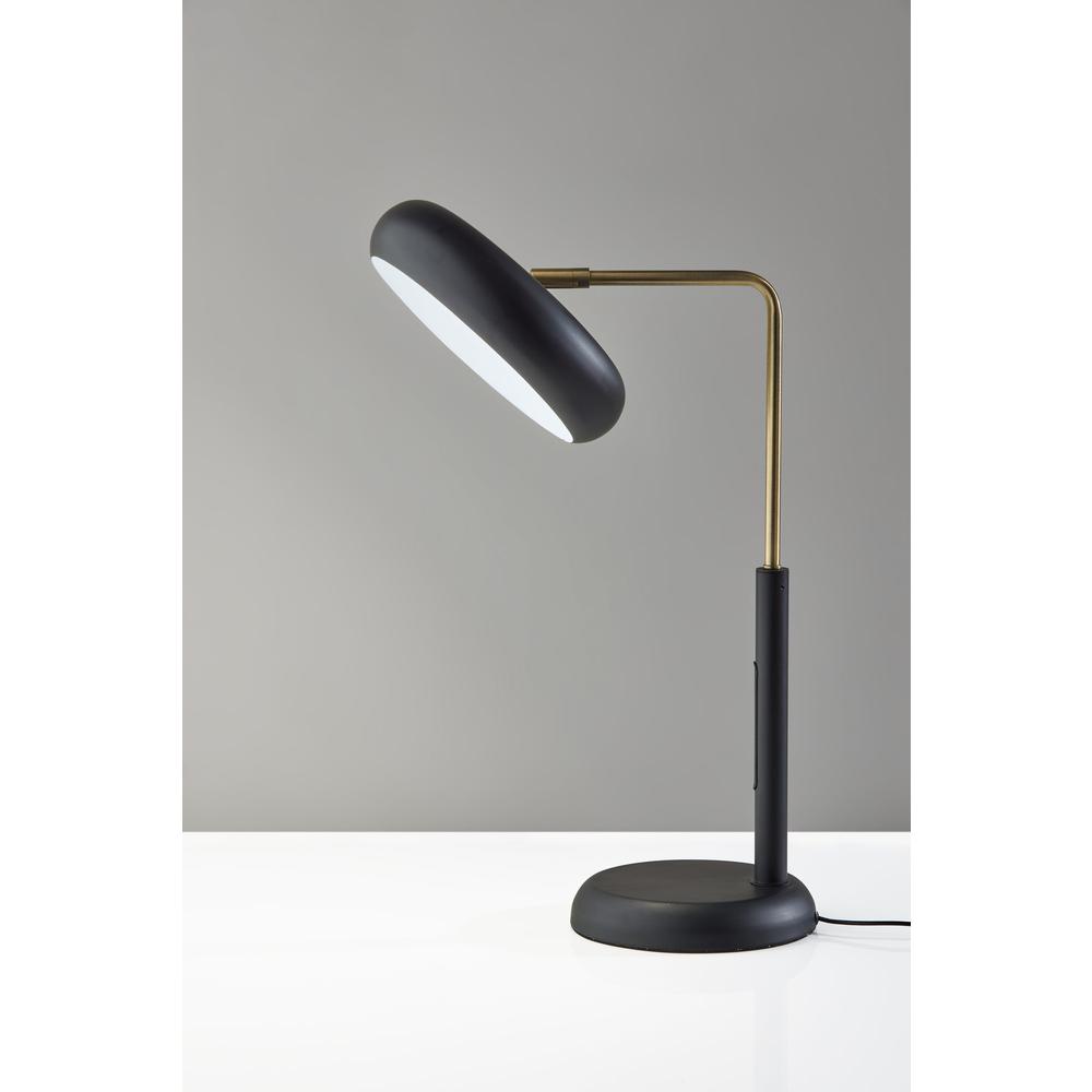 Lawson LED Table Lamp w. Smart Switch. Picture 4
