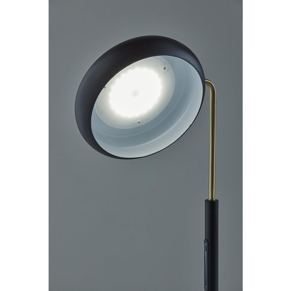 Lawson LED Table Lamp w. Smart Switch. Picture 9