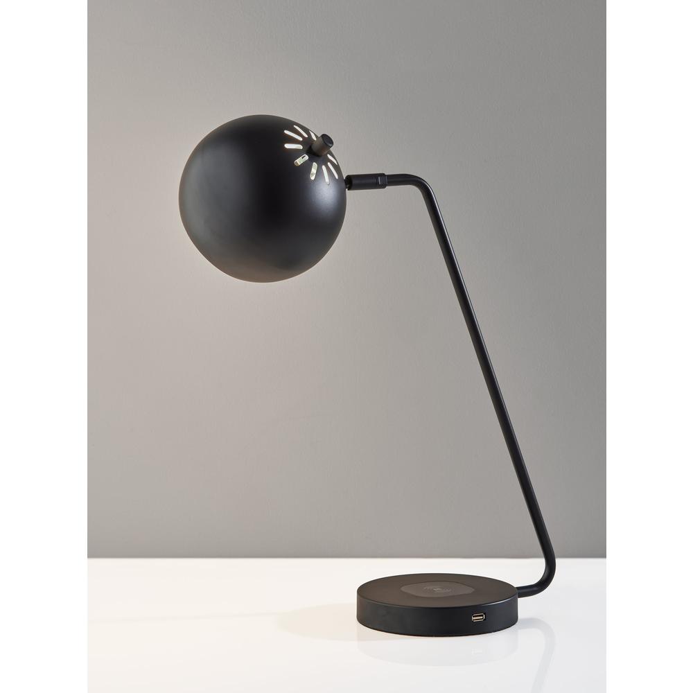 Emerson AdessoCharge Desk Lamp. Picture 3