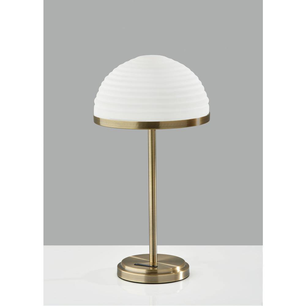 Juliana LED Table Lamp w. Smart Switch. Picture 3