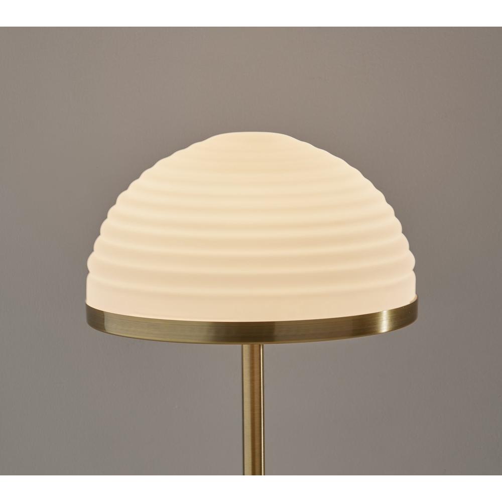 Juliana LED Table Lamp w. Smart Switch. Picture 7