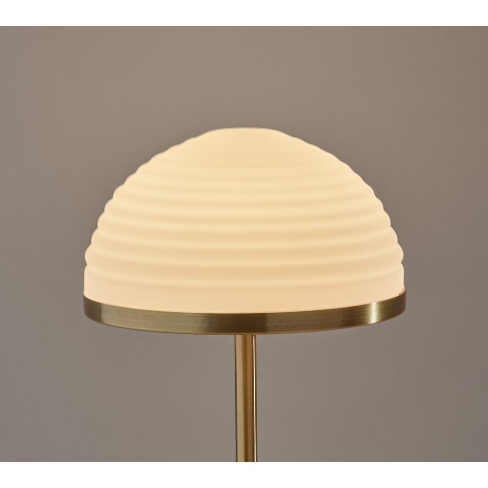 Juliana LED Table Lamp w. Smart Switch. Picture 8