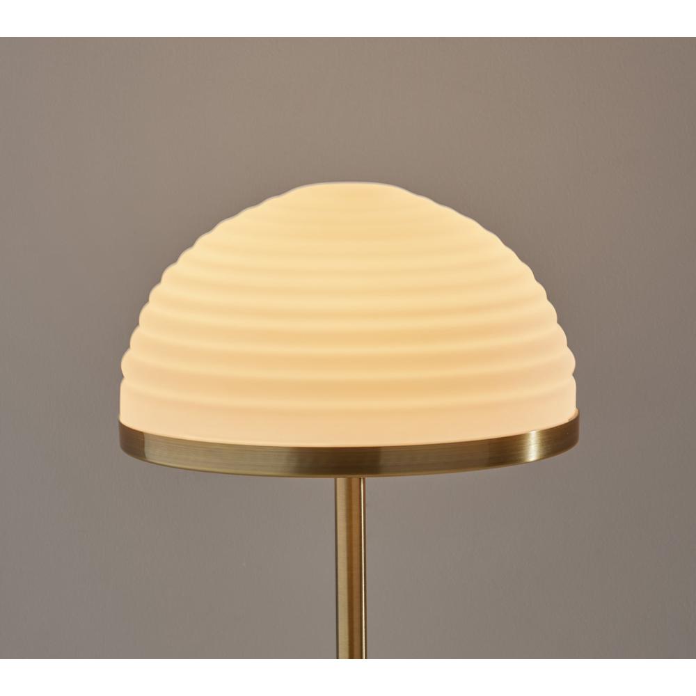 Juliana LED Table Lamp w. Smart Switch. Picture 9