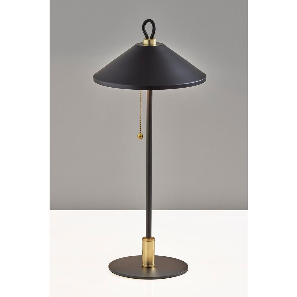 Kaden Table Lamp. Picture 2