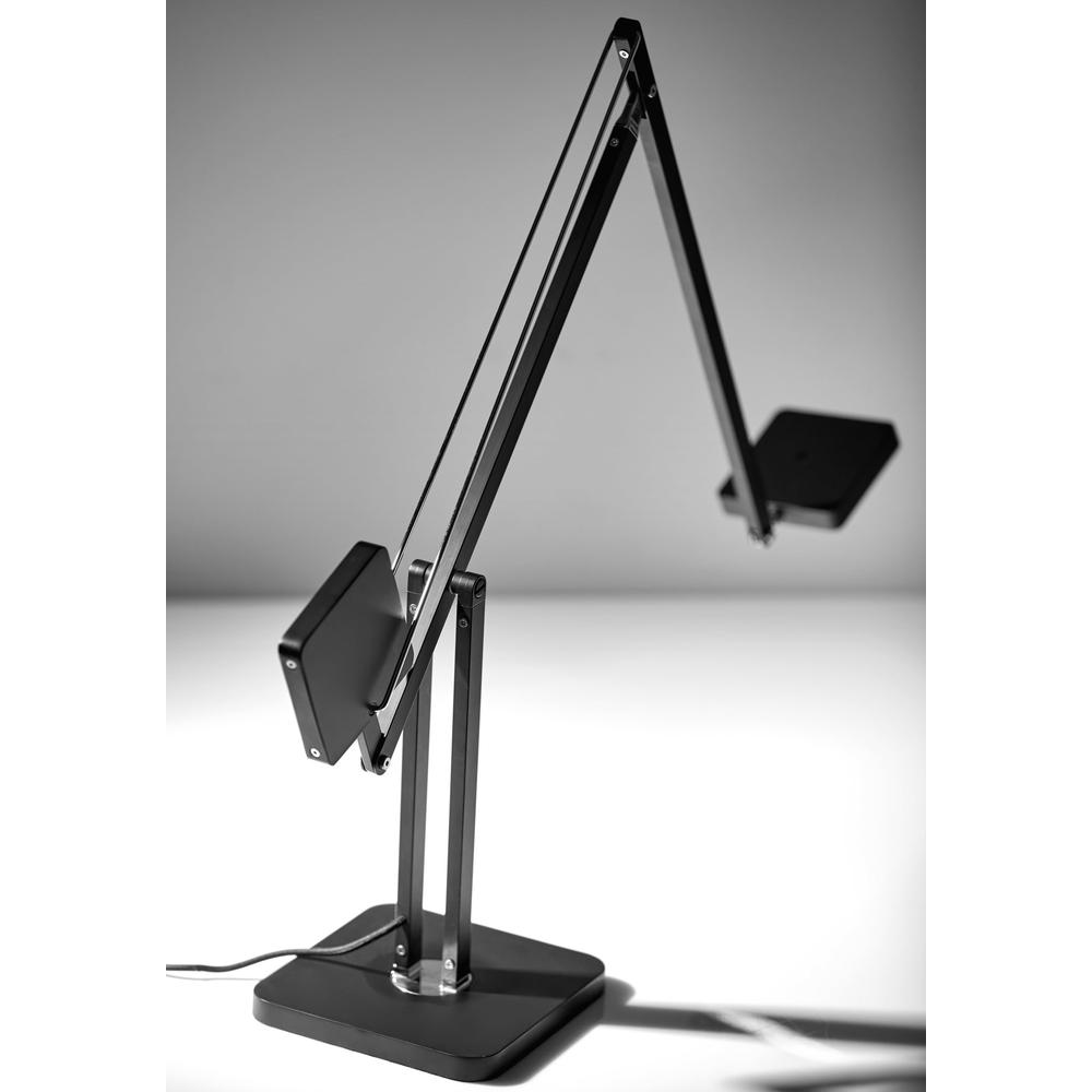 ADS360 Cooper LED Desk Lamp. Picture 2