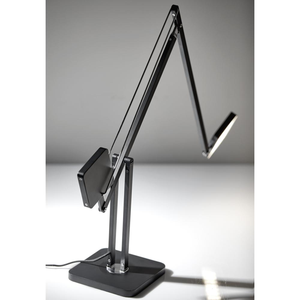 ADS360 Cooper LED Desk Lamp. Picture 3