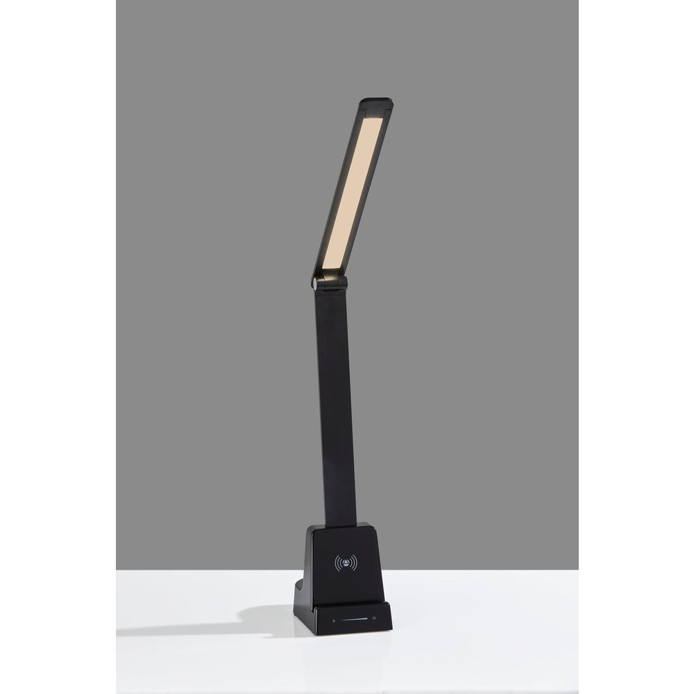 Cody LED Wireless Charging Desk Lamp w/ Smart Switch. Picture 7