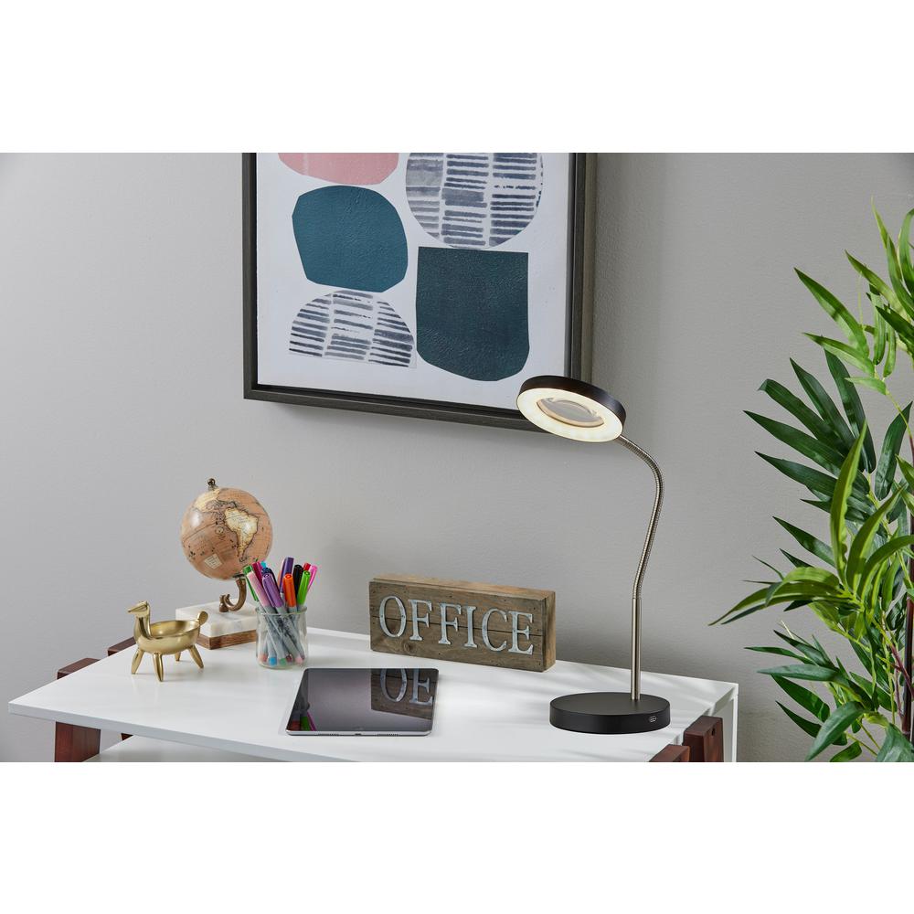 Holmes LED Magnifier Desk Lamp w/Smart Switch. Picture 2
