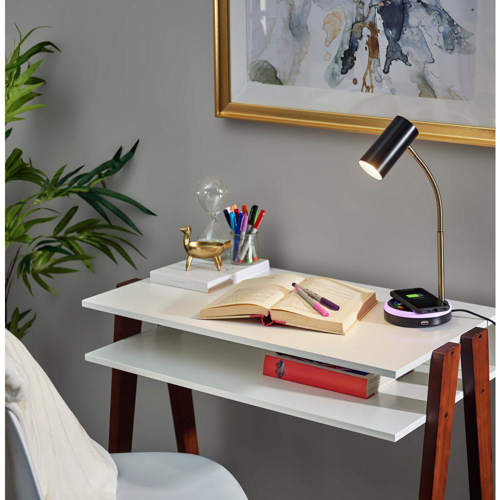 Shayne LED Wireless Charging Desk Lamp. Picture 2