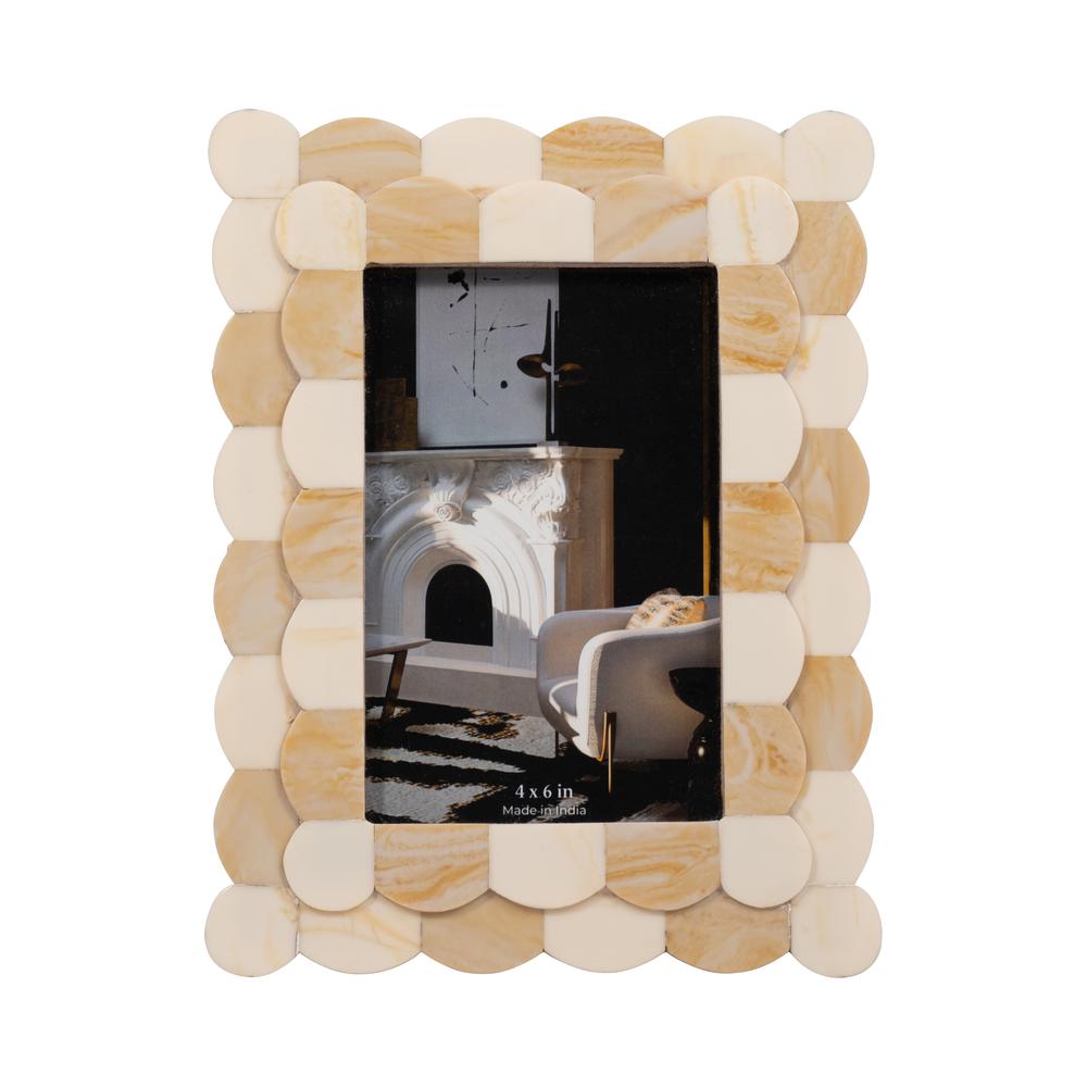 Resin, 4x6 2-tone Scalloped Photo Frame, Ivory. Picture 1