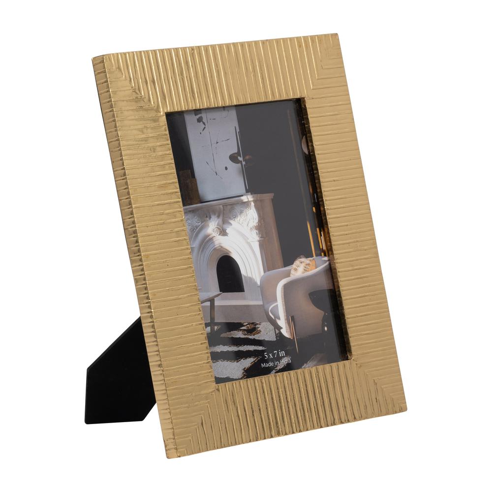 Metal, 5x7 5th Ave Photo Frame, Gold. Picture 2