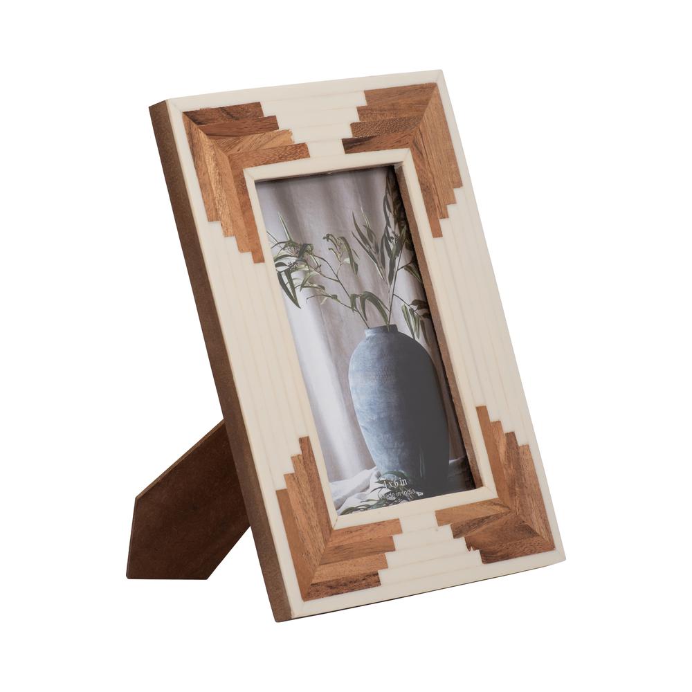 Resin, 4x6 Cascading Wood Photo Frame, White. Picture 2
