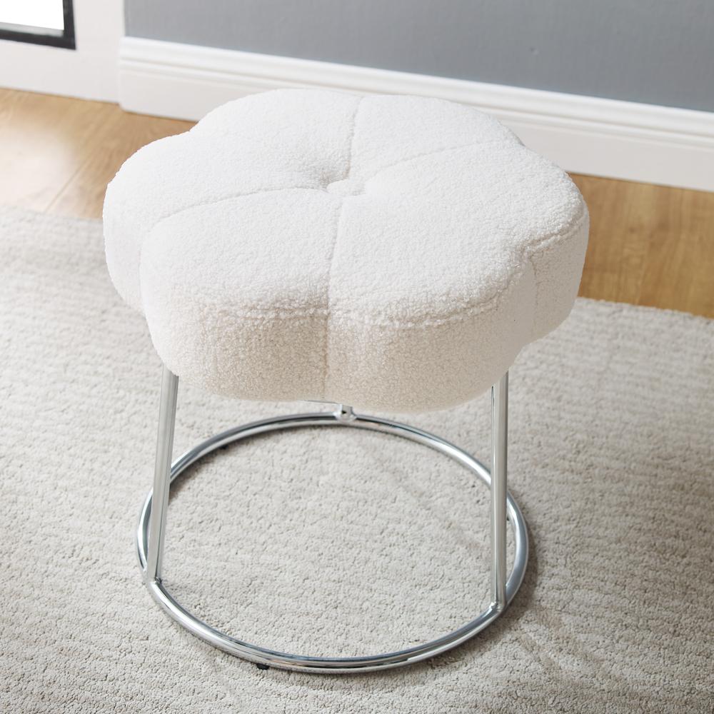 Seraphina Stool Sherpa. Picture 3