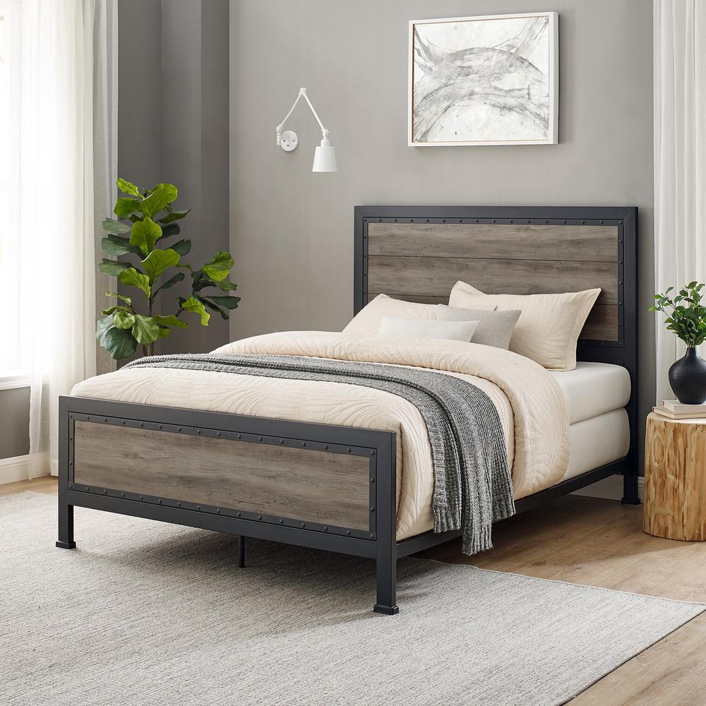 Queen Size Industrial Wood and Metal Bed - Grey Wash. Picture 4