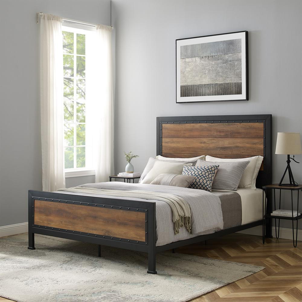 Queen Size Industrial Wood and Metal Bed - Rustic Oak. Picture 6