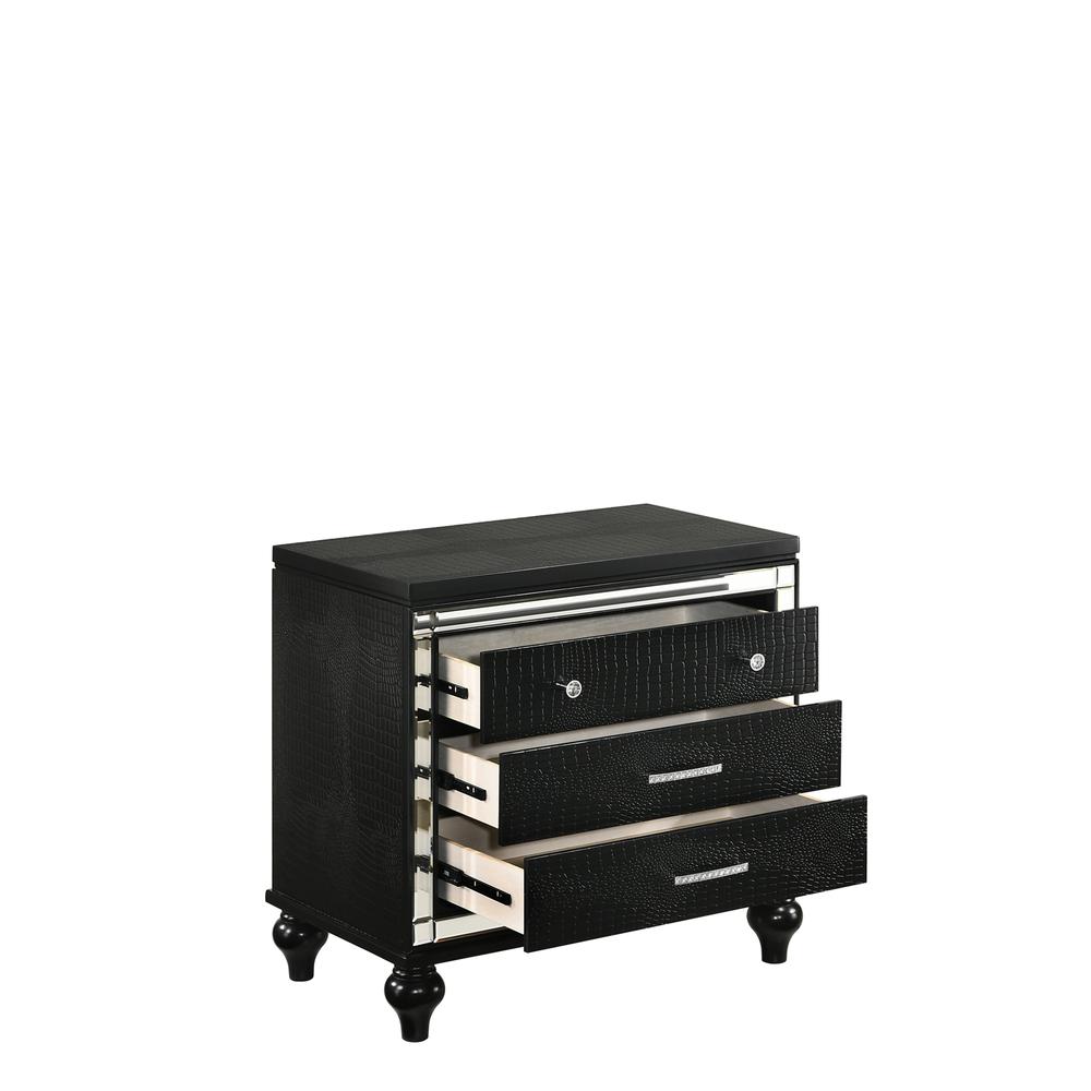 Furniture Valentine Solid Wood 3-Drawer Nightstand in Black. Picture 3